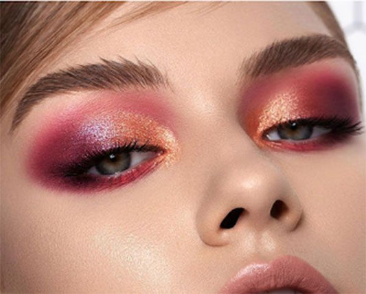 Eyelighter: The Latest Eyeshadow Fad Explained