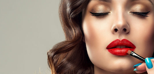 6 Makeup Hacks To Ensure Your Lipstick Lasts All Day