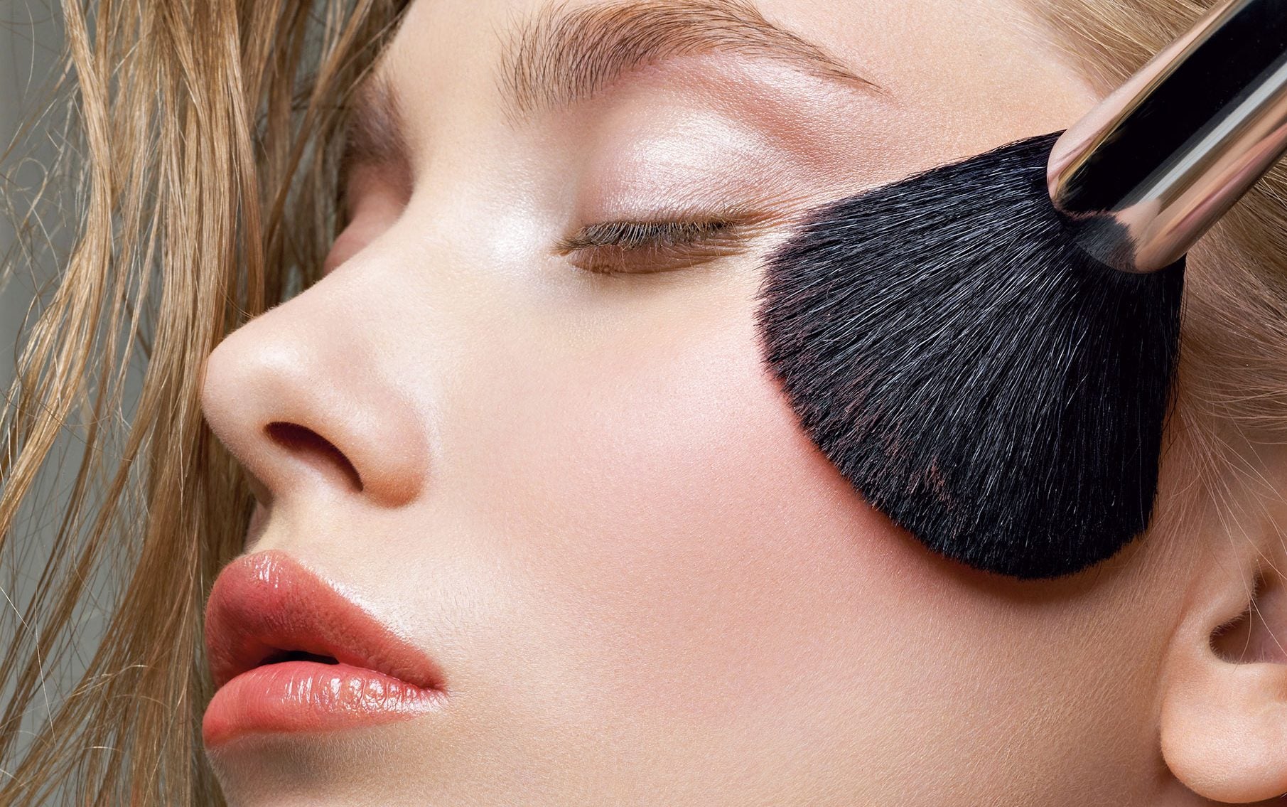 8 Unexpected Ways To Use Translucent Powder – Luxury by Sofia - Organic ...