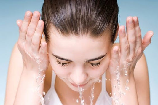 Step-by-Step Guide on Using the Cleanser For Effective Cleansing