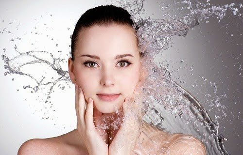 The Importance Of Hydration: How To Keep Your Skin Moisturized And Glowing