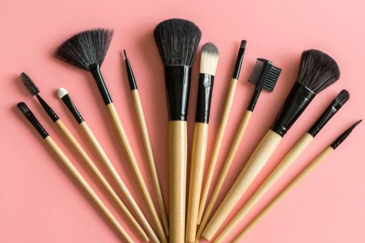 The Ultimate Guide To Choosing The Right Makeup Brushes