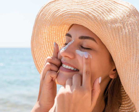 Pros and Cons Of Mineral vs Chemical Sunscreen